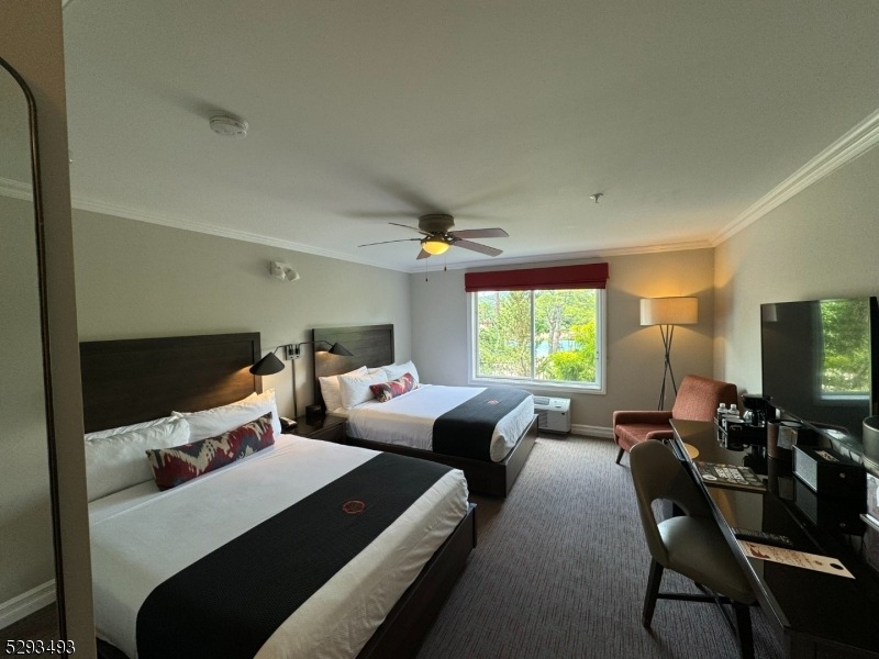 2 Chamonix Dr unit 402, Vernon, NJ 07462 - photo 1