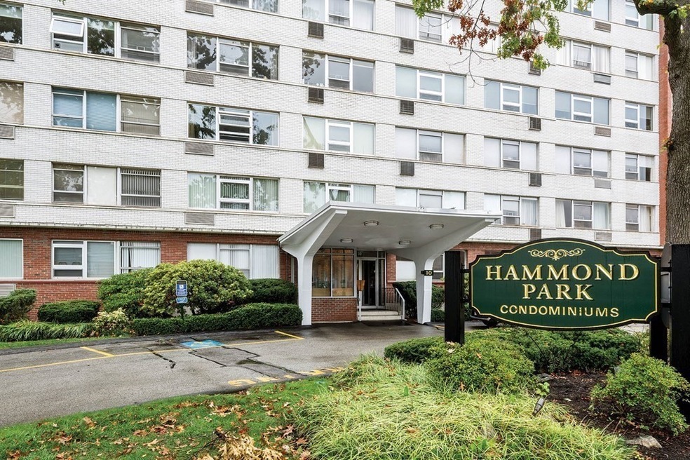 Pending $569,000 • Co-Listing Agent