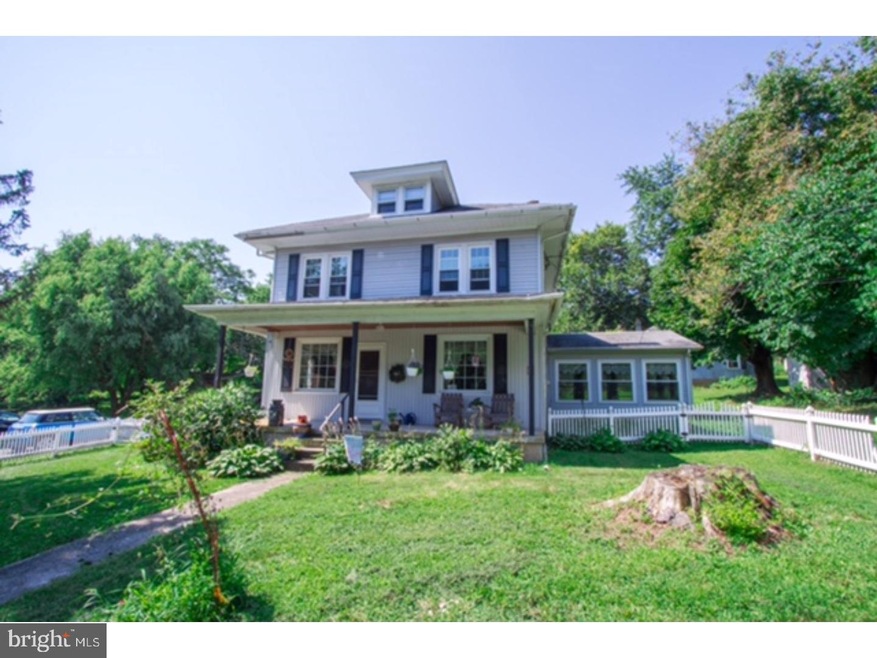 706 Freemansville Rd, Reading, PA 19607 - photo 1