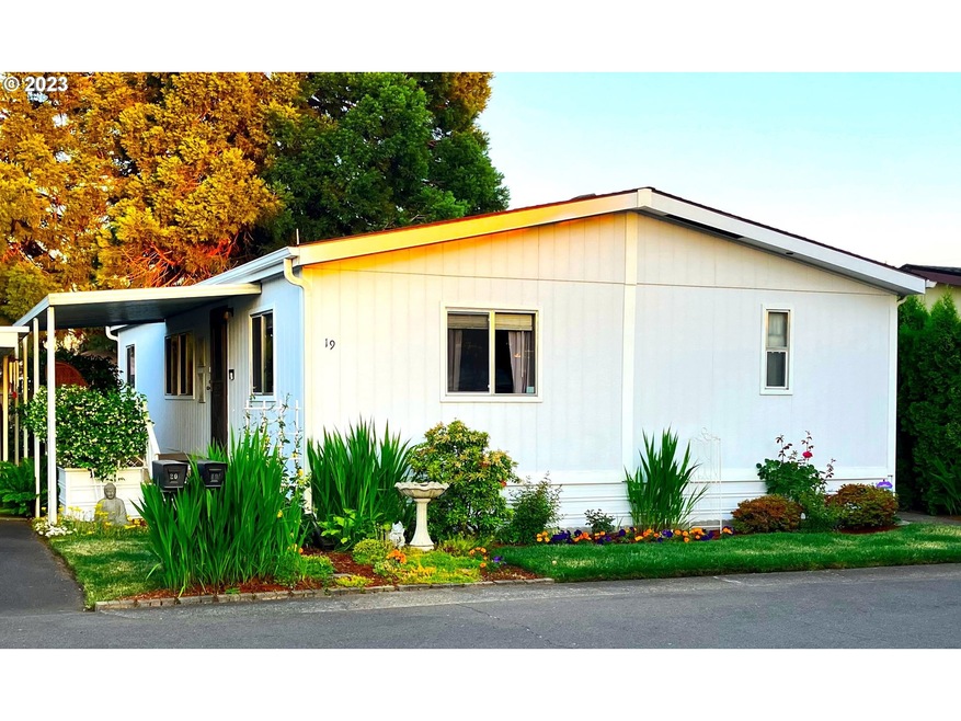 835 SE 1st Ave unit 19, Canby, OR 97013 - photo 1