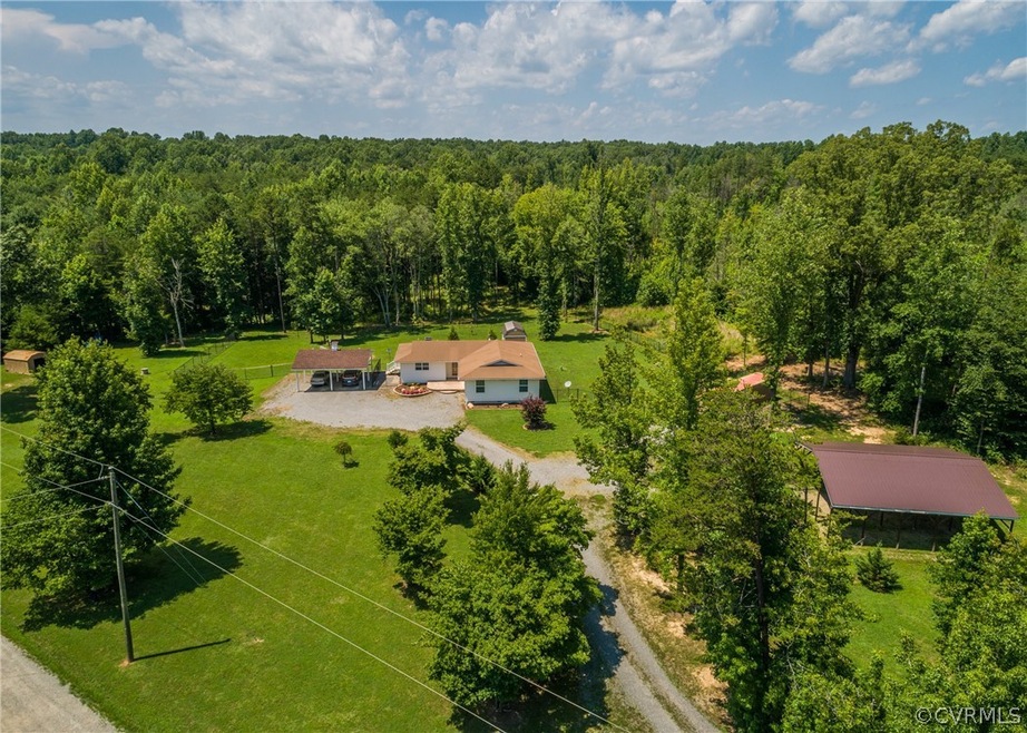 4112 Hidden Acres Dr, Louisa, VA 23093 - photo 1