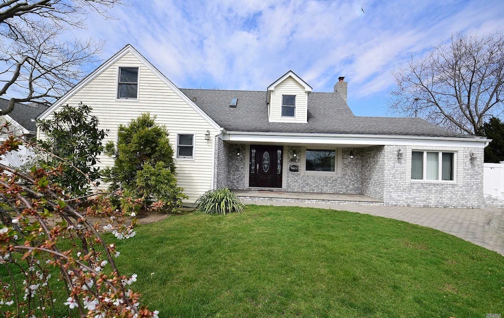 135 Greenway Rd, Lido Beach, NY 11561 - photo 1