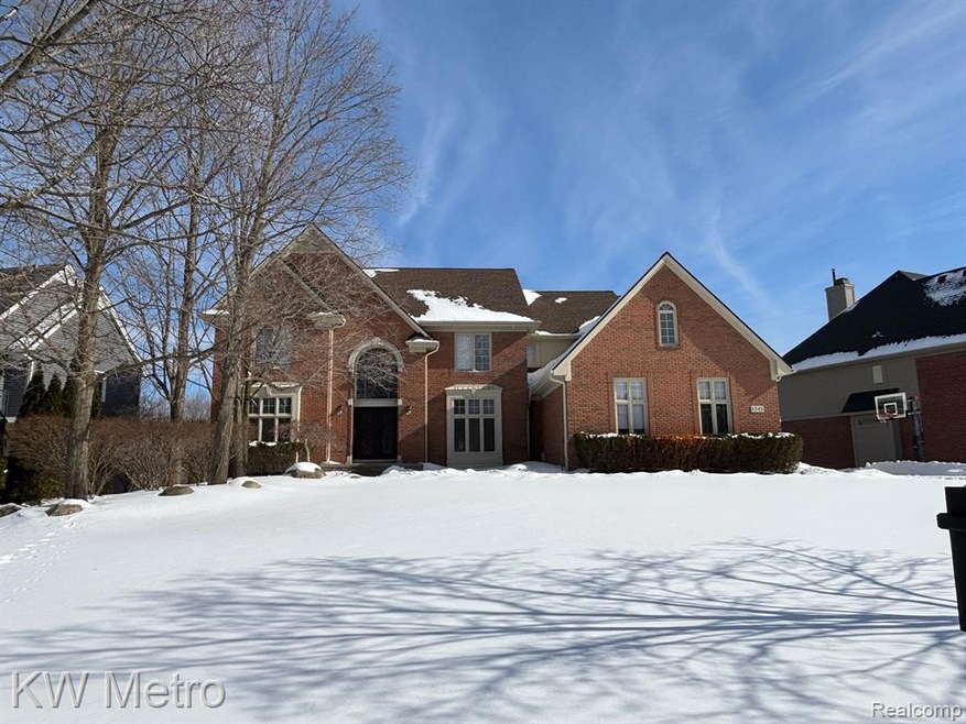 6545 Chelsea Bridge, West Bloomfield, MI 48322 - photo 1
