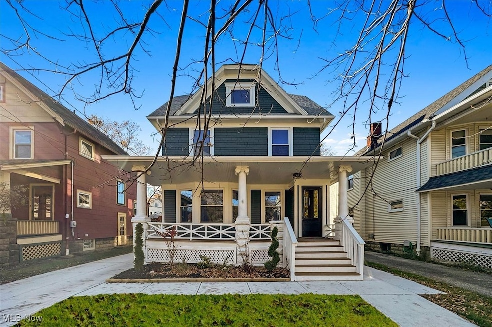 For Sale $484,900 • Co-Listing Agent