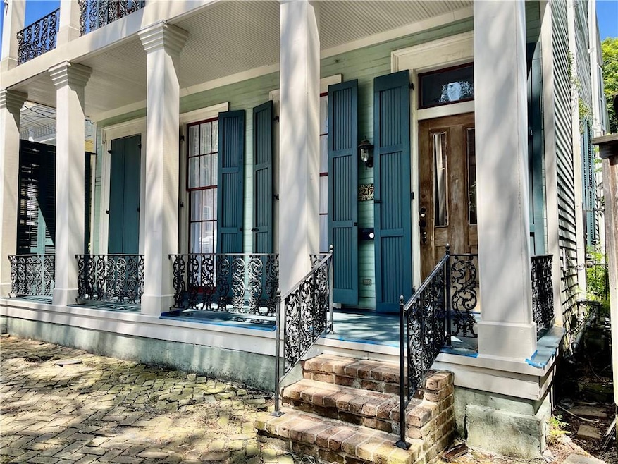 2217 Laurel St unit 1, New Orleans, LA 70130 - photo 1