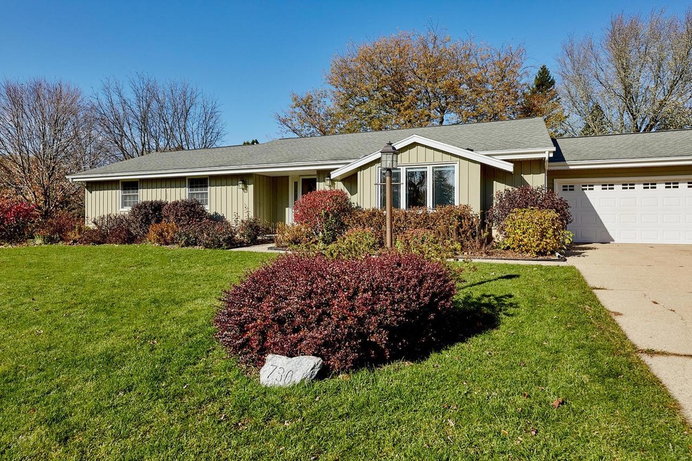 730 Mapleway N Waukesha_001