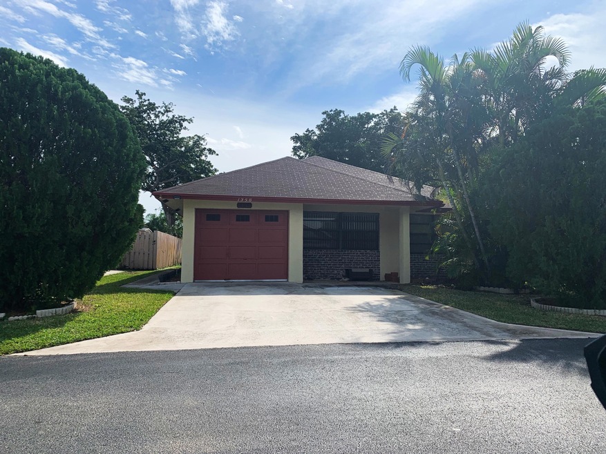 1358 Pines Ln unit 4, West Palm Beach, FL 33415 - photo 1