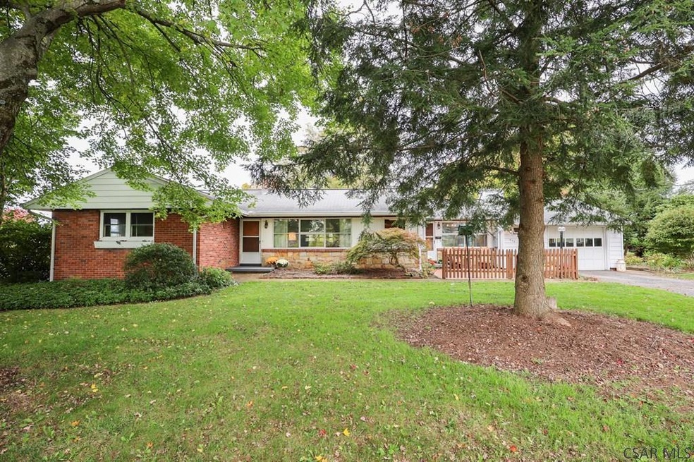 635 Craig St, Grove City, PA 16127 - photo 1