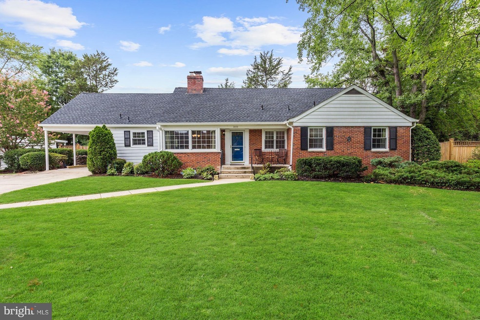 2002 Prices Ln, Alexandria, VA 22308 - photo 1