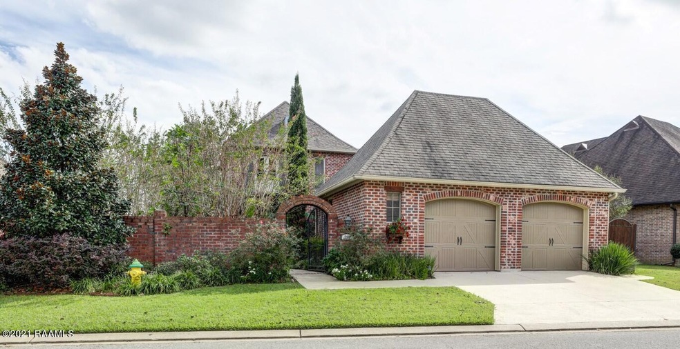 305 La Villa 10.27.21