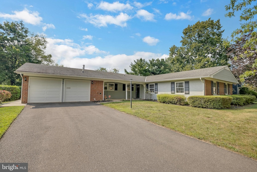 126 Torrington Ln, Willingboro, NJ 08046 - photo 1