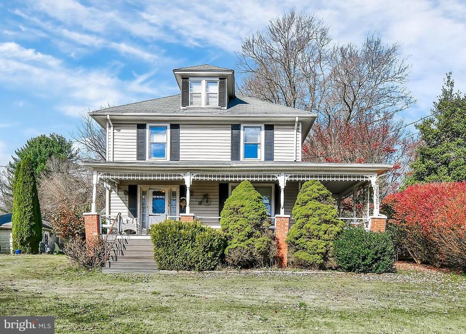 5826 Oakland Rd, Sykesville, MD 21784 - photo 1