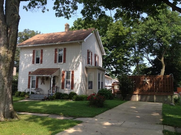 107 E Michigan St, Rolling Prairie, IN 46371 - photo 1