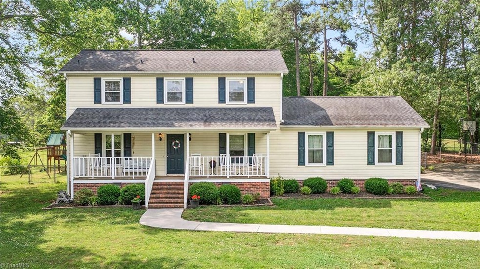 803 Raylewood Ct, Greensboro, NC 27406 - photo 1