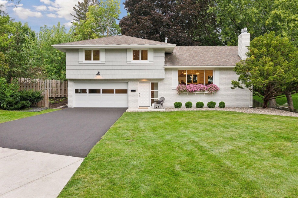 Sold $799,000 • Co-Listing Agent