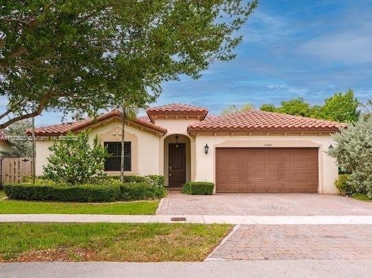 15340 SW 176th Ln, Miami, FL 33187 - photo 1