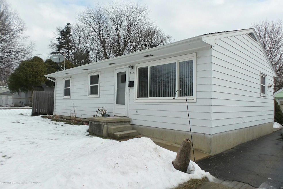 4811 Tenny St, Lansing, MI 48910 - photo 1