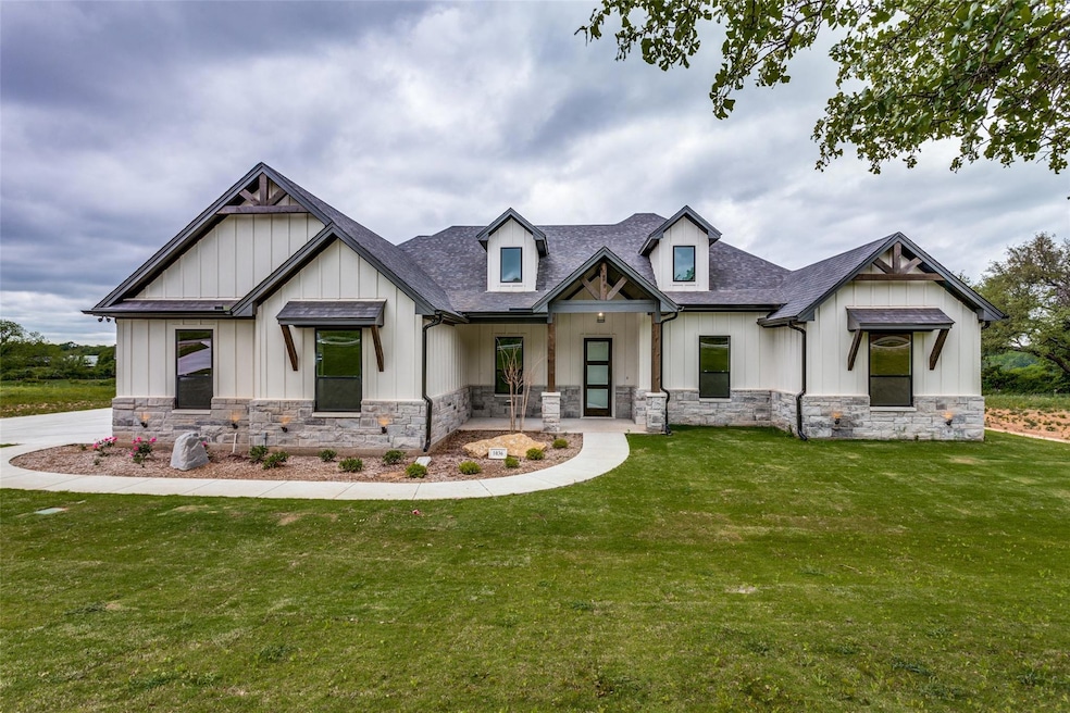 1036 Oak Bend Ln, Weatherford, TX 76088 - photo 1