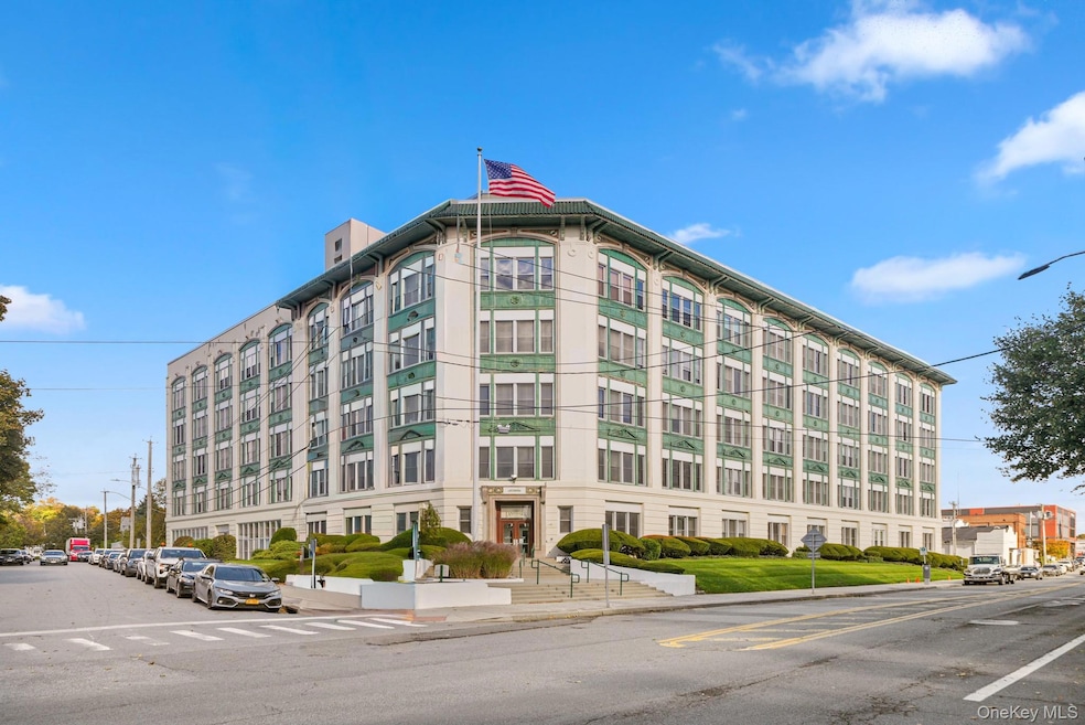 The Landmark unit 601, Port Chester, NY 10573 - photo 1