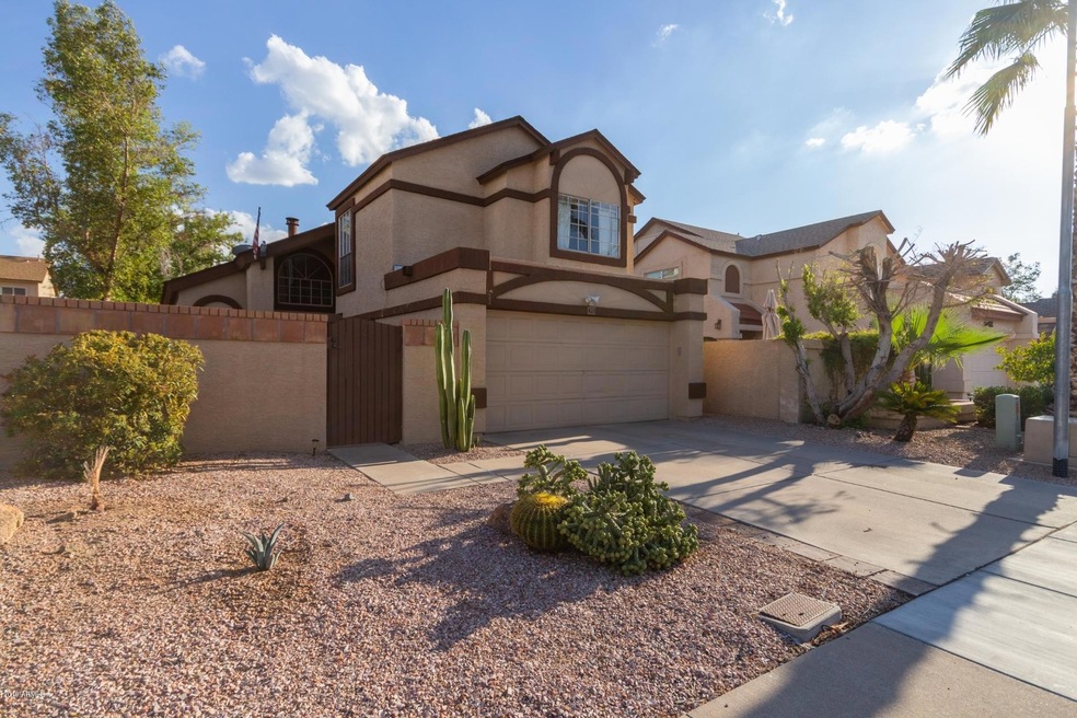 421 E Topeka Dr, Phoenix, AZ 85024 - photo 1