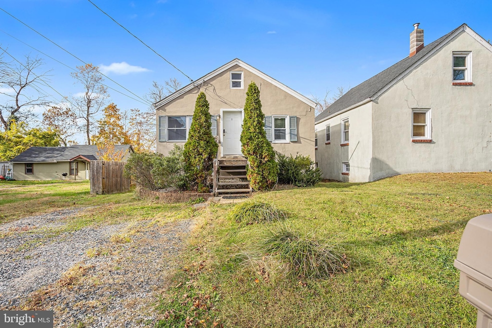 4 Creekview Ave, Trenton, NJ 08610 - photo 1