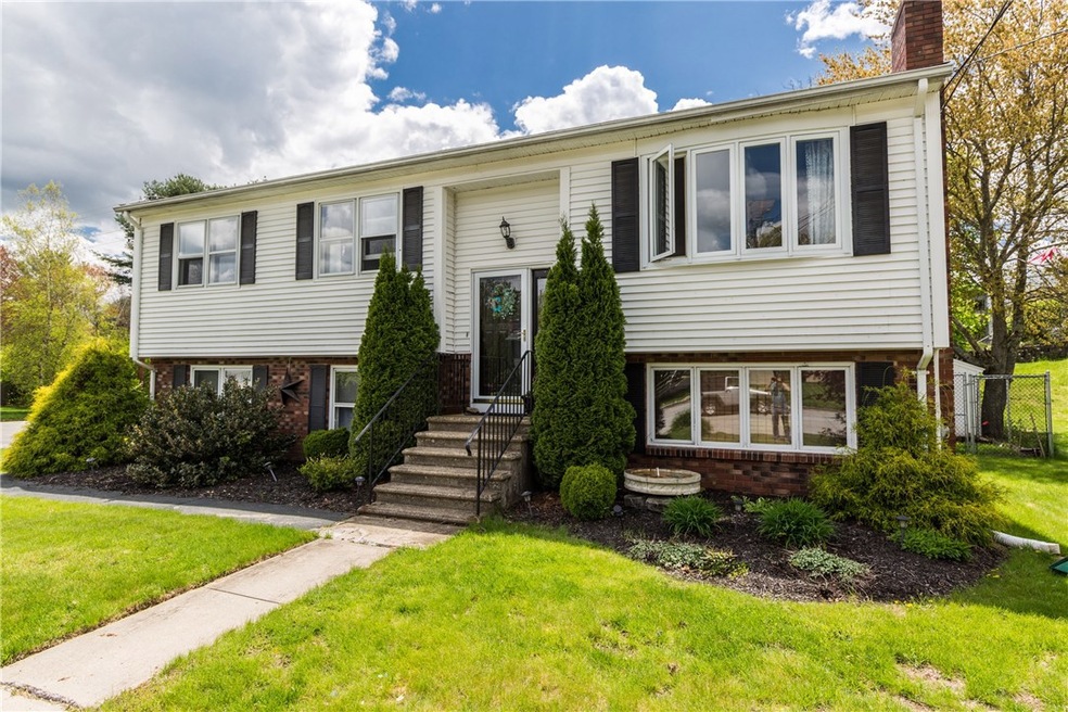 24 Deerfield Dr, Greenville, RI 02828 - photo 1