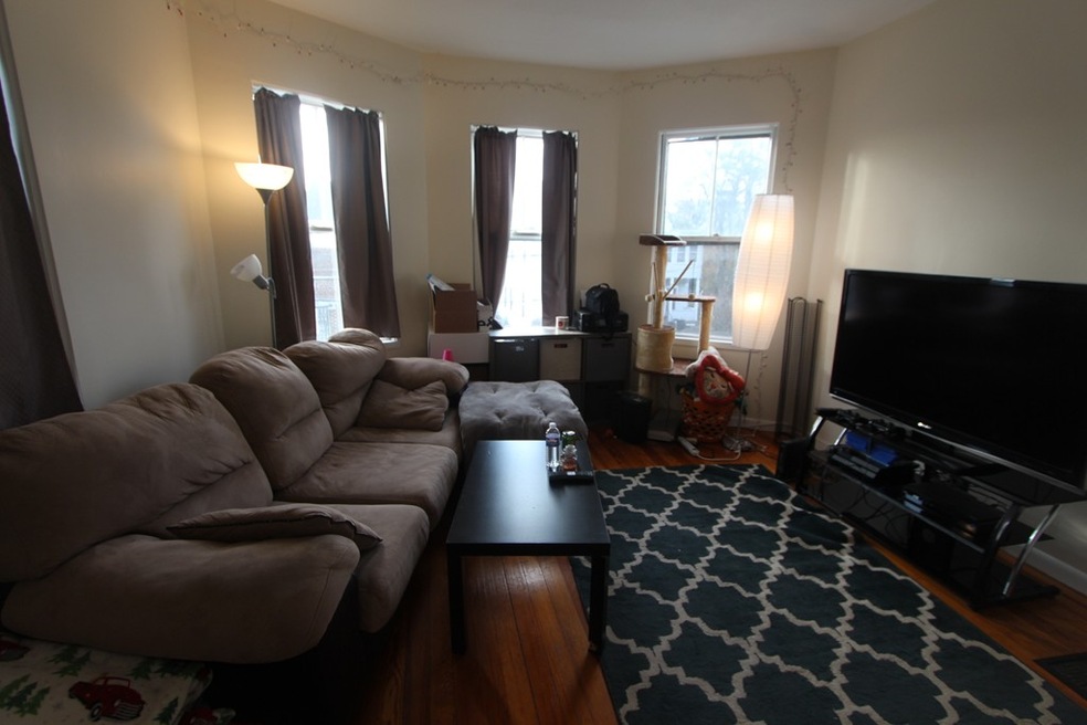 19 Cushing St unit 2-R, Cambridge, MA 02138 - photo 1