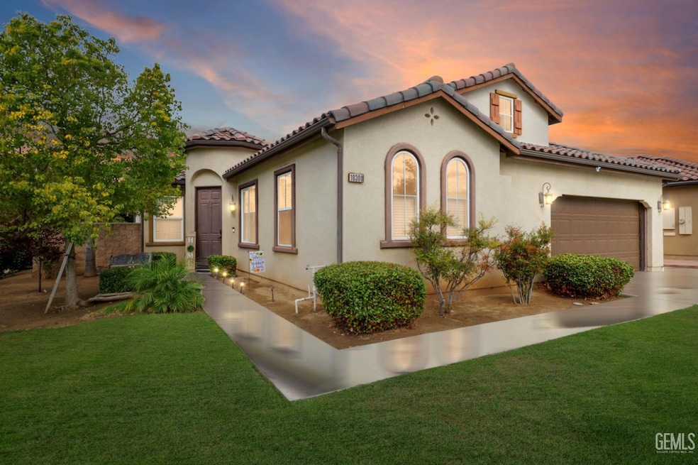 10300 Avignon Way, Bakersfield, CA 93306 - photo 1