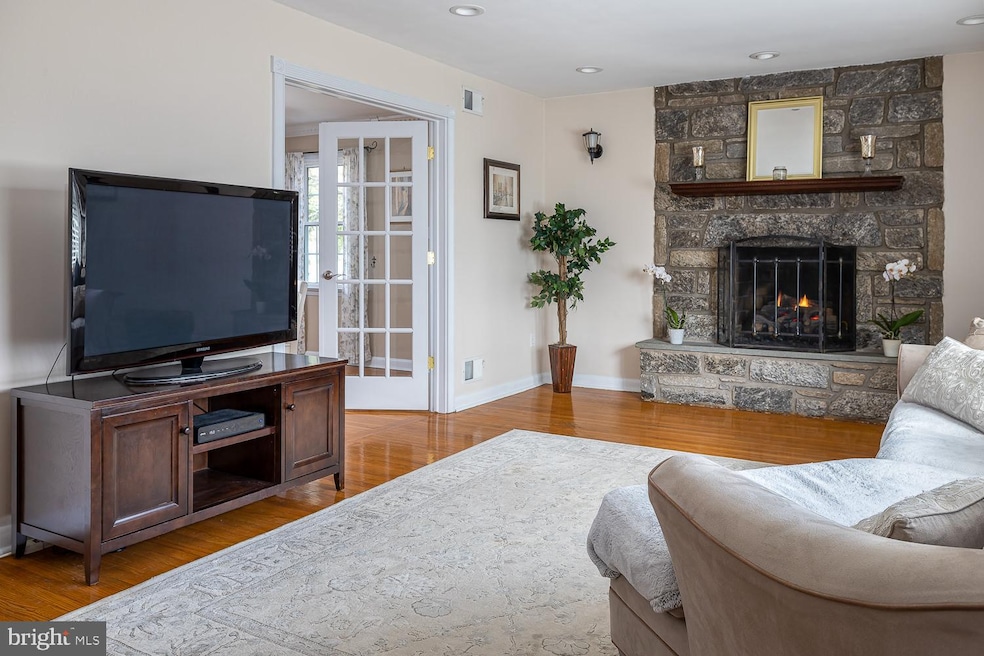 7 Hickory Ln, Wallingford, PA 19086 - photo 1