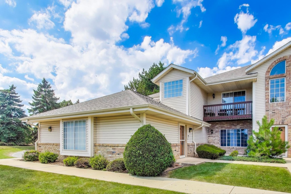 9600 Rayne Rd unit 1, Sturtevant, WI 53177 - photo 1