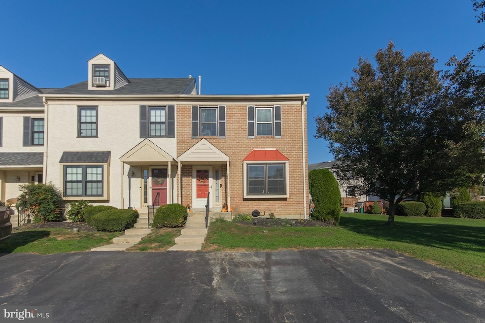 402 Carpenter Cir, Brookhaven, PA 19015 - photo 1