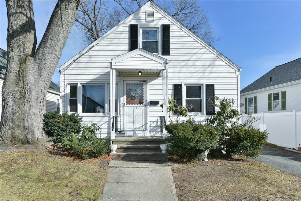 180 Crescent Ave, Cranston, RI 02910 - photo 1
