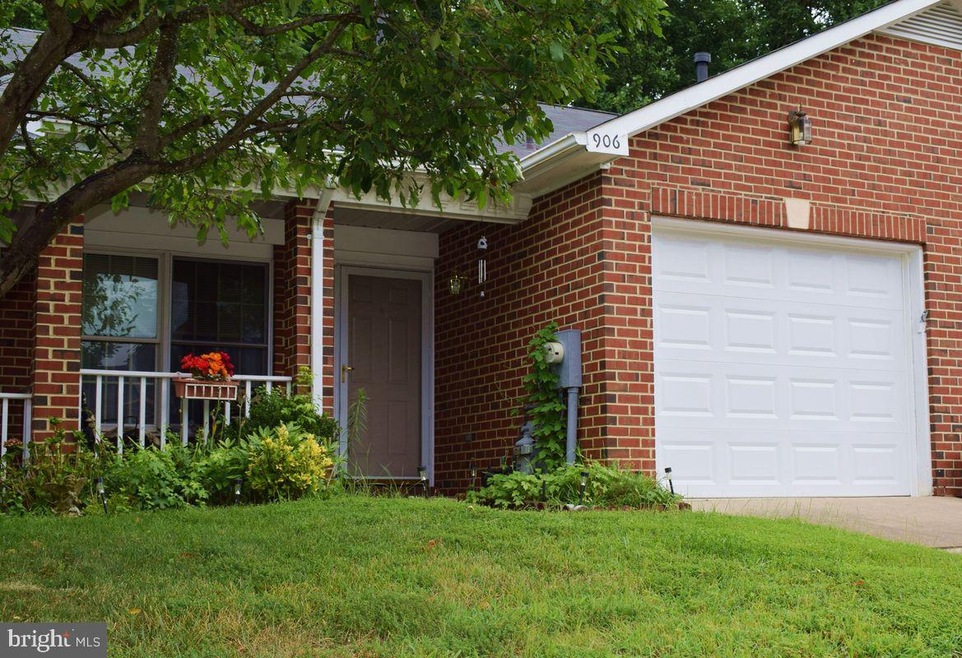 906 Yardarm Ln, Annapolis, MD 21401 - photo 1