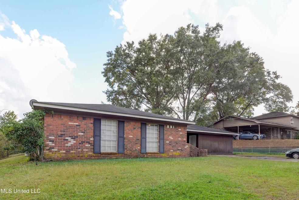 616 39th Ct E, Meridian, MS 39301 - photo 1