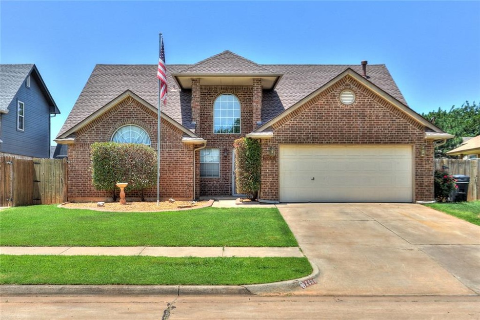 2609 Amy Ct, Moore, OK 73160 - photo 1