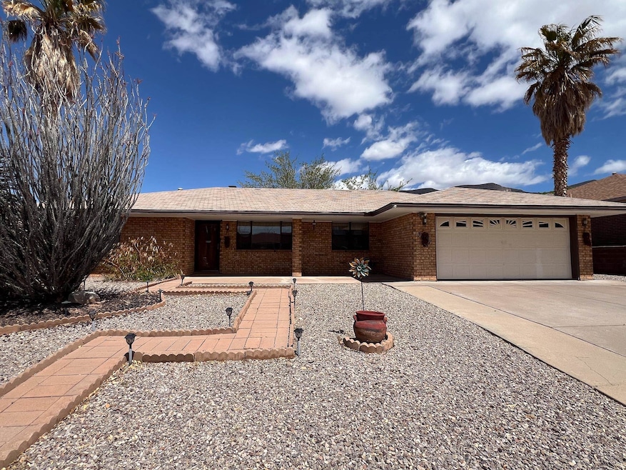 3027 Los Robles, Alamogordo, NM 88310 - photo 1