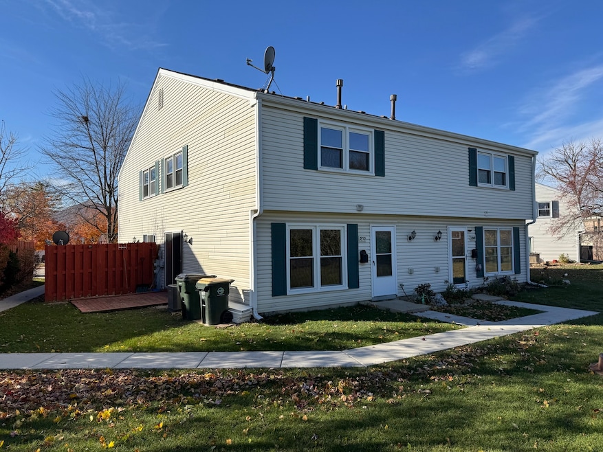 1850 Jamestown Cir unit 392, Hoffman Estates, IL 60169 - photo 1