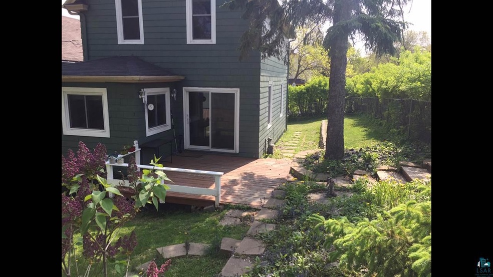 Nicely landscaped private yard