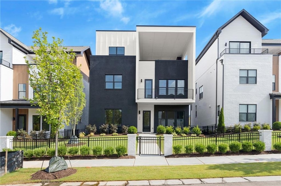 For Sale $1,499,900 • Co-Listing Agent
