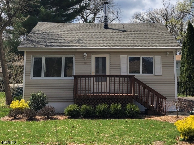 24 Lakeview Ave, Ringwood, NJ 07456 - photo 1