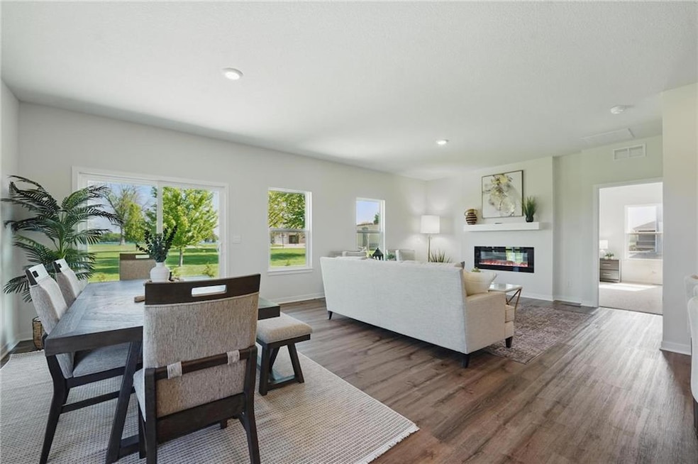 10289 Lucca Ln, Peculiar, MO 64078 - photo 1