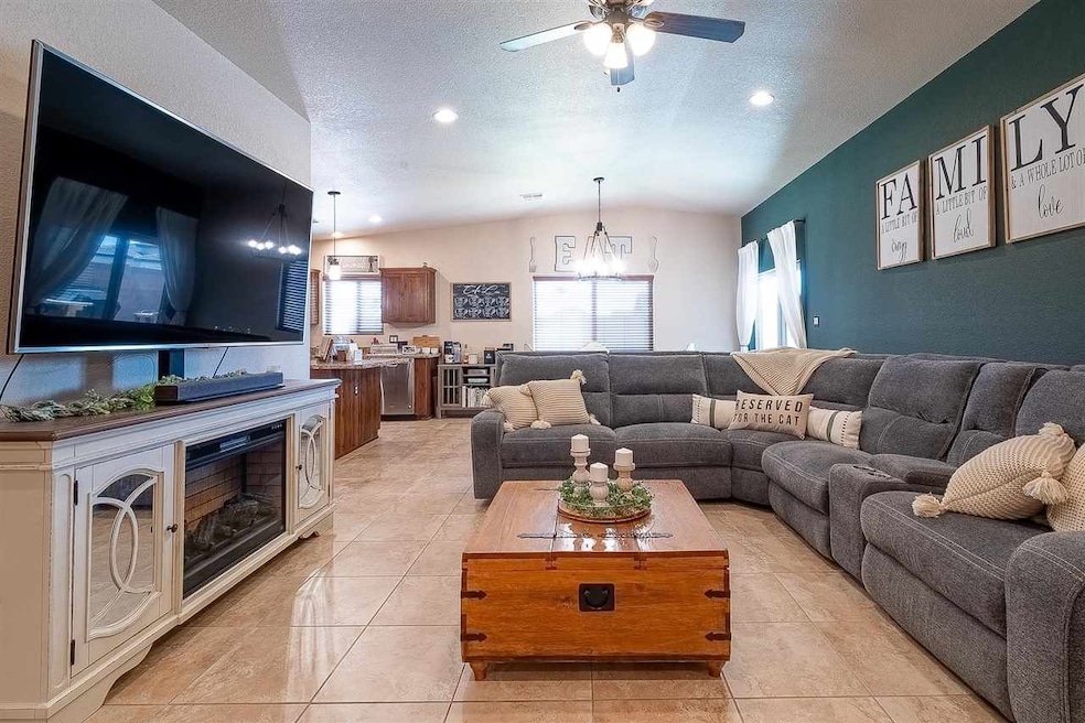 10131 E 33rd Ln, Yuma, AZ 85365 - photo 1