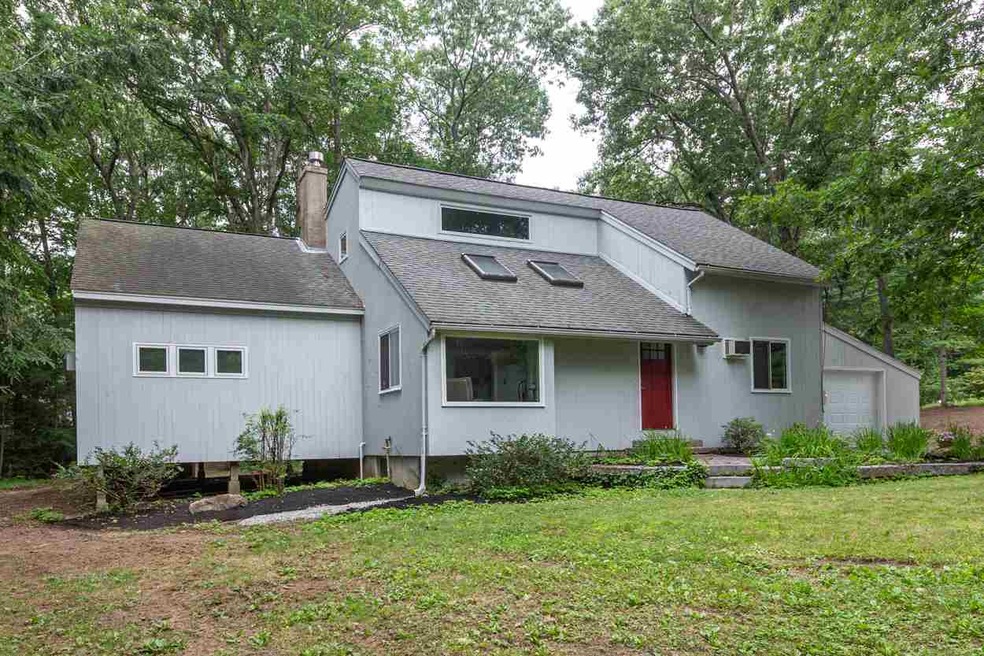 19 Quaker St, Newton, NH 03858 - photo 1