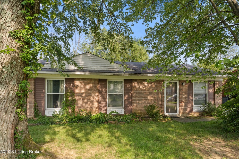 7914 Grenelle Dr, Louisville, KY 40228 - photo 1