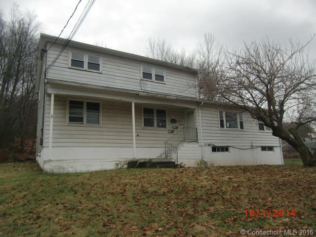 141 Newport Dr, Waterbury, CT 06705 - photo 1