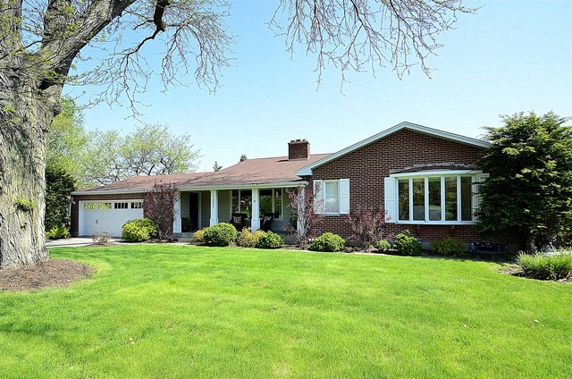 1321 Violet Ln, Batavia, IL 60510 - photo 1