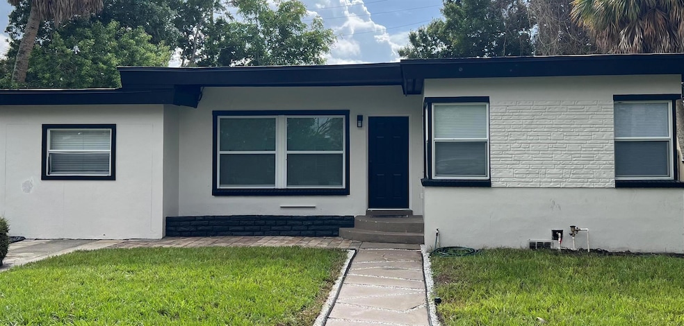 1016 Chipola Rd unit A, Fort Pierce, FL 34950 - photo 1