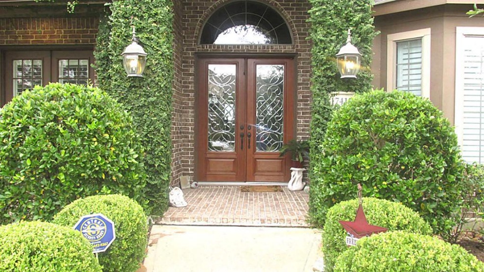 17415 Shoal Lake Ln, Houston, TX 77095 - photo 1