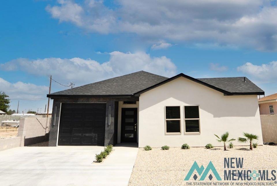 2308 Sage St, Carlsbad, NM 88220 - photo 1