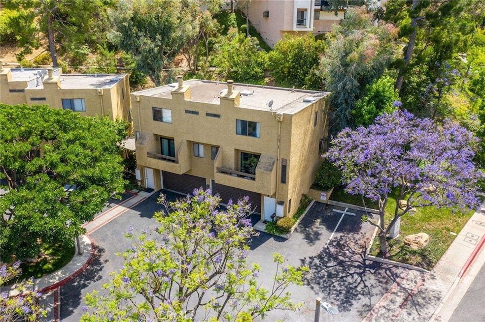 Sold $923,000 • Co-Listing Agent